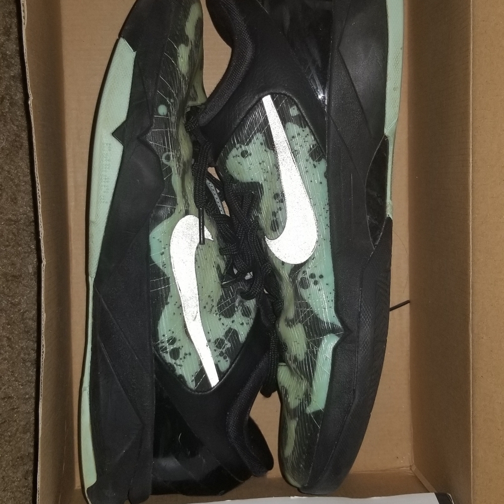 Kobe vii size 13